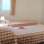 Goelia Les Rives De Saint Brice 3*