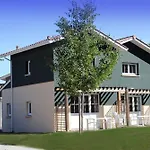 Goelia Les Rives De Saint Brice 3*