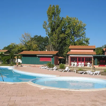 Goelia Les Rives De Saint Brice 3* Ares