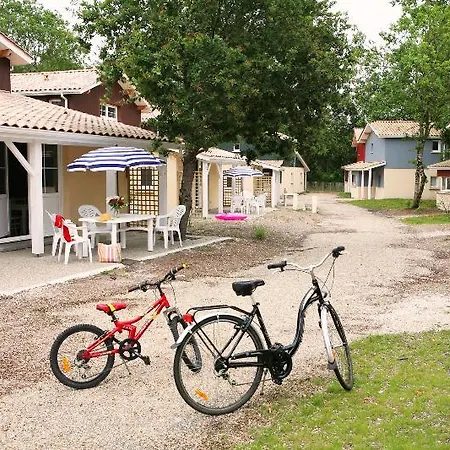 Goelia Les Rives De Saint Brice Semesterpark Ares