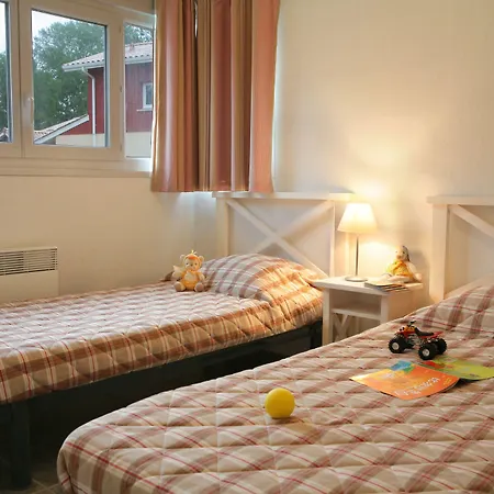 Goelia Les Rives De Saint Brice Vakantiepark Ares