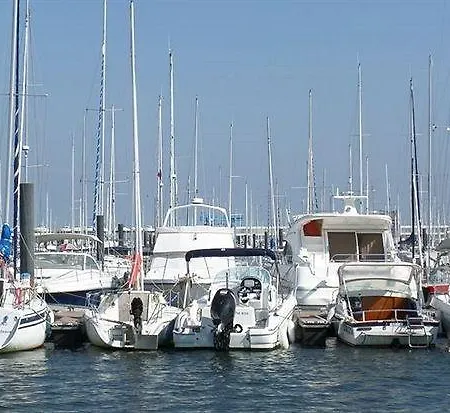 Goelia Les Rives De Saint Brice Ares