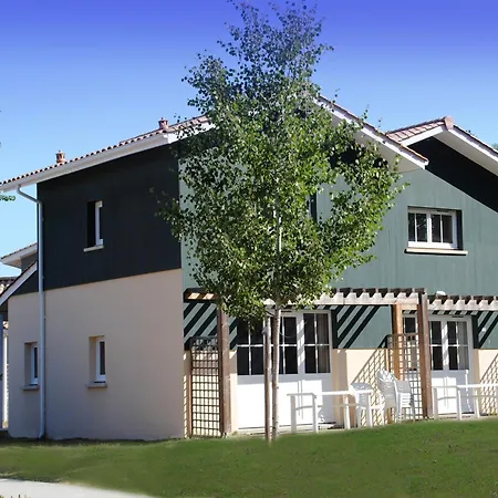 Goelia Les Rives De Saint Brice 3*