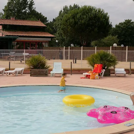 Nemea Les Rives De Saint Brice Vakantiepark Ares